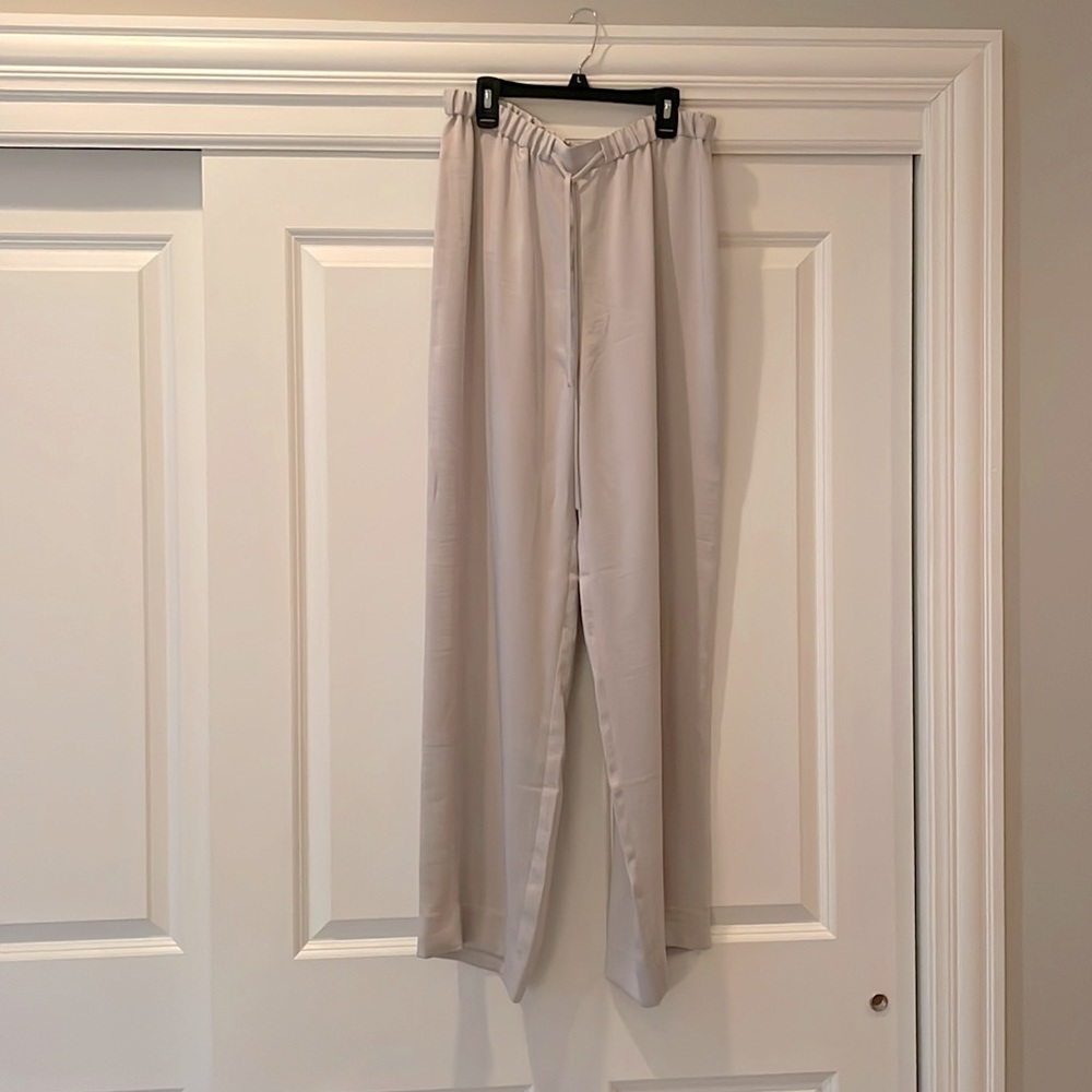 Banana republic wide leg silk gray pants NWT size M